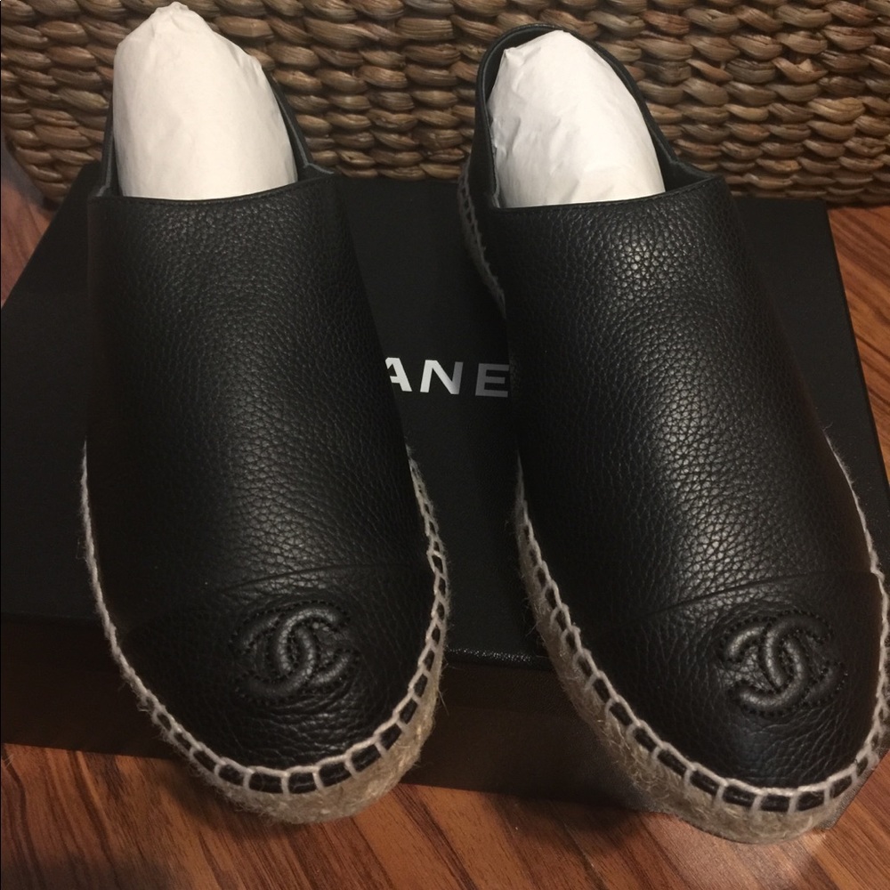 CHANEL Espadrilles